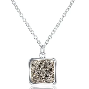 Kaulakoru, Druzy Stone Square -neliökaulakoru