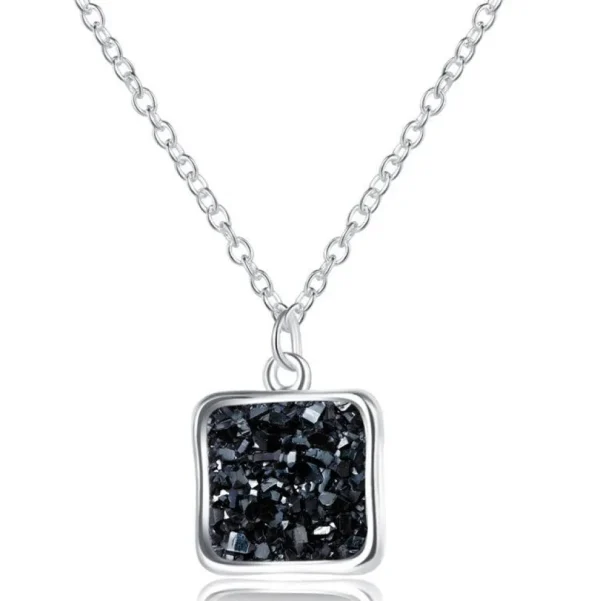 Kaulakoru, Druzy Stone Square -neliökaulakoru