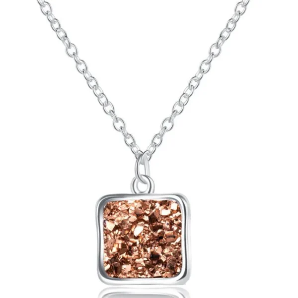 Kaulakoru, Druzy Stone Square -neliökaulakoru
