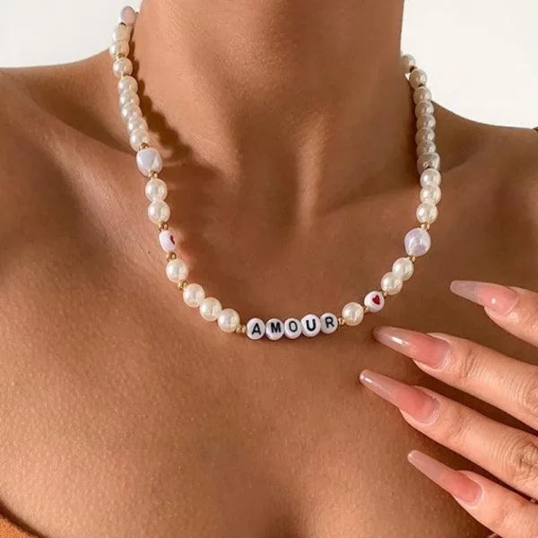 Kaulakoru, FRENCH RIVIERA | Amour Necklace -helmikaulakoru tekstillä