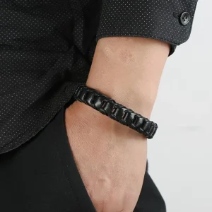Keinonahkainen rannekoru, Stylish Black Faux Leather Bracelet