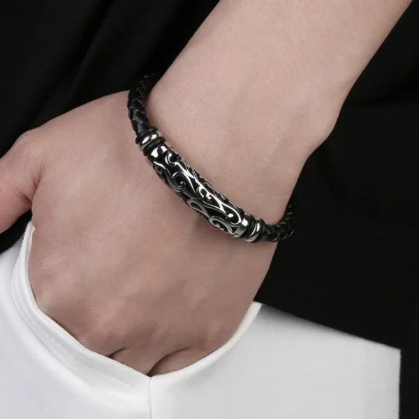 Keinonahkainen rannekoru, Simple Faux Leather Bracelet