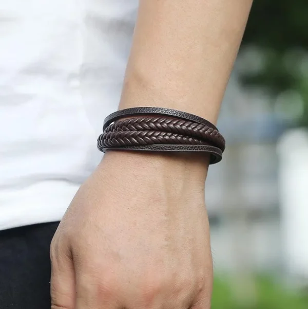 Keinonahkainen rannekoru, Multilayer Black Faux Leather Bracelet