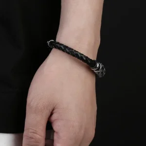 Keinonahkainen rannekoru, Simple Faux Leather Bracelet