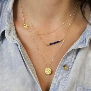 Kerroskaulakoru, FRENCH RIVIERA | Delicate Fatimas Hand Necklace in Gold