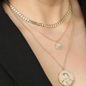 Kerroskaulakoru, FRENCH RIVIERA | Three Layer Madonna Necklace in Gold