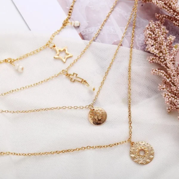 Kerroskaulakoru, FRENCH RIVIERA | Delicate Layer Necklace in Gold