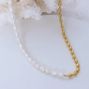 Kirurginteräskaulakoru, FRENCH RIVIERA | Zara Necklace -helmikaulakoru