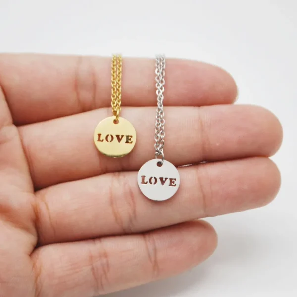Kirurginteräskaulakoru, Simple Love Necklace in Two Colours