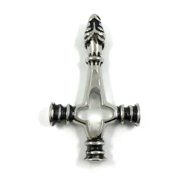 Kirurginteräsriipus, Wolf Cross (susi, risti)