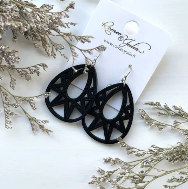 Korvakorut, Black Teardrop -mustat pisaranmuotoiset puukorvakorut