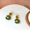 Korvakorut, FRENCH RIVIERA | Spring Daisy -kukkakorvakorut (vihreä)