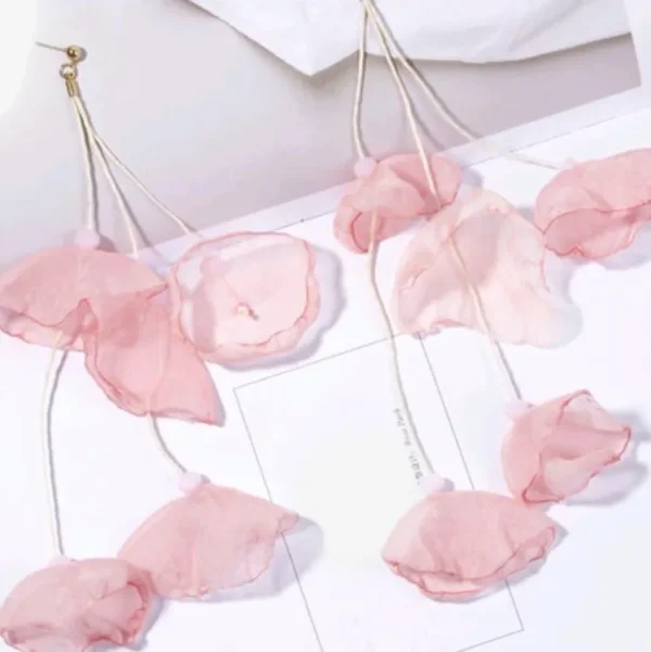 Korvakorut, FRENCH RIVIERA | Extra Long Soft Pink Flower Earrings