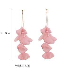 Korvakorut, FRENCH RIVIERA | Extra Long Soft Pink Flower Earrings