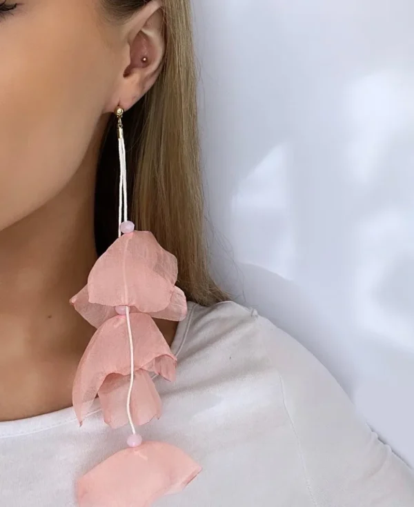 Korvakorut, FRENCH RIVIERA | Extra Long Soft Pink Flower Earrings