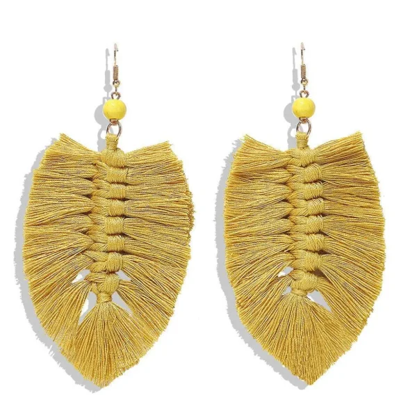 Korvakorut, Large Macrame in Yellow -keltaiset makrameekorvakorut