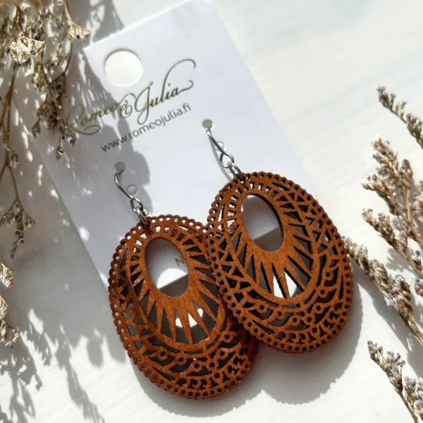 Korvakorut, Oval Brown Lace -ruskeat pitsikoristeiset puukorvakorut
