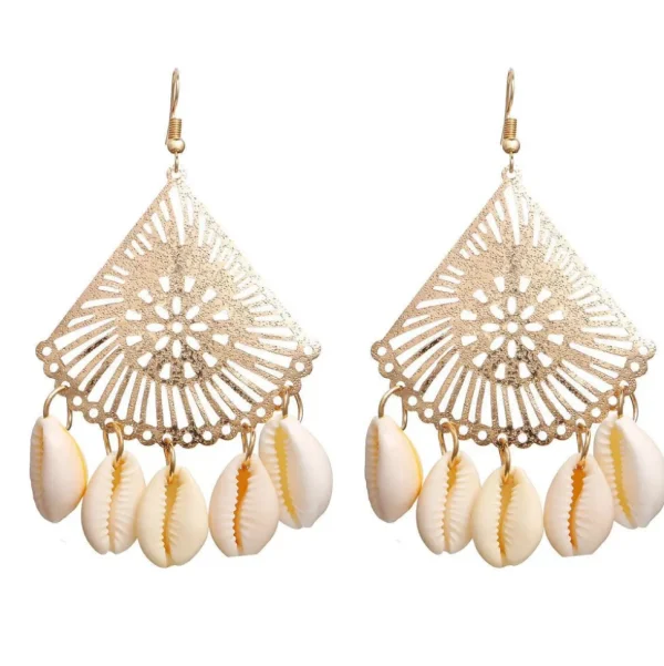 Korvakorut, PAPARAZZI | Gold and Lace Seashell Earrings
