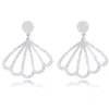 Korvakorut, Pearly White Shell