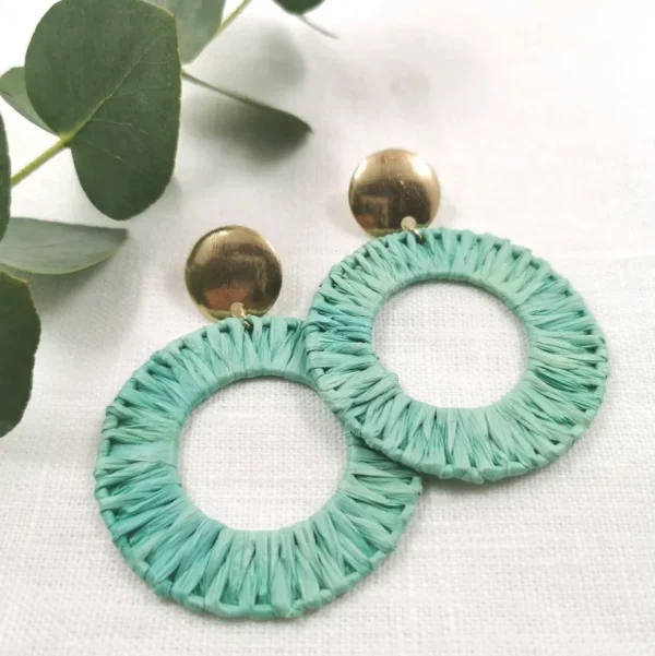 Korvakorut, Round Mint Earrings with Gold Details