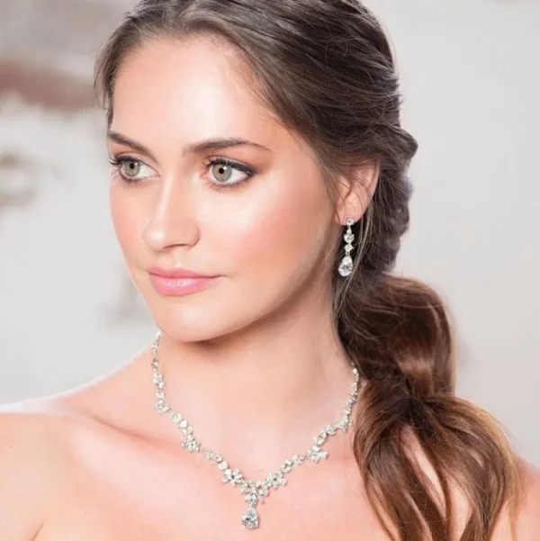 Kristallikorusetti, ATHENA BRIDAL JEWELLERY | Cubic Zirconia Teardrop