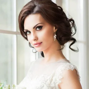 Kristallikorvakorut, ATHENA BRIDAL | Classic Isabella Earrings in Gold