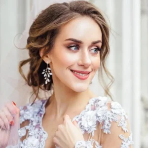 Kristallikorvakorut, ATHENA BRIDAL | Crystal Twine Earrings in GD