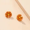 Kukkakorvakorut, FRENCH RIVIERA | Pikku Daisy -oranssit kukkanapit