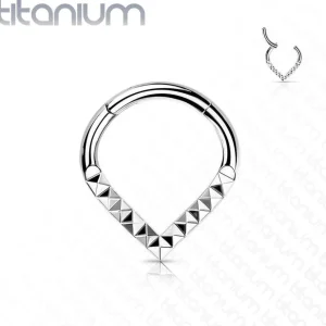 Lävistysrengas, Implant Grade Titanium Teardrop Pyramid Cut Hoop