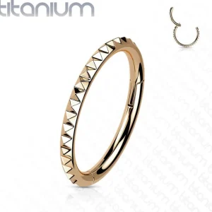 Lävistysrengas, Implant Grade Titanium Pyramid Cut Hoop in Rosegold