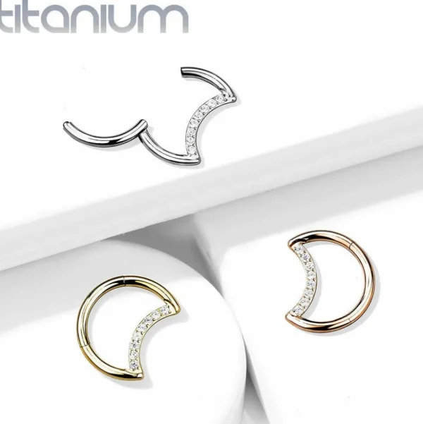 Lävistysrengas, Implant Grade Titanium Crescent Moon