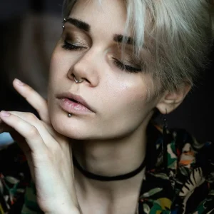 Lävistysrengas 1,2mm, BCR Clicker -musta saranallinen rengas