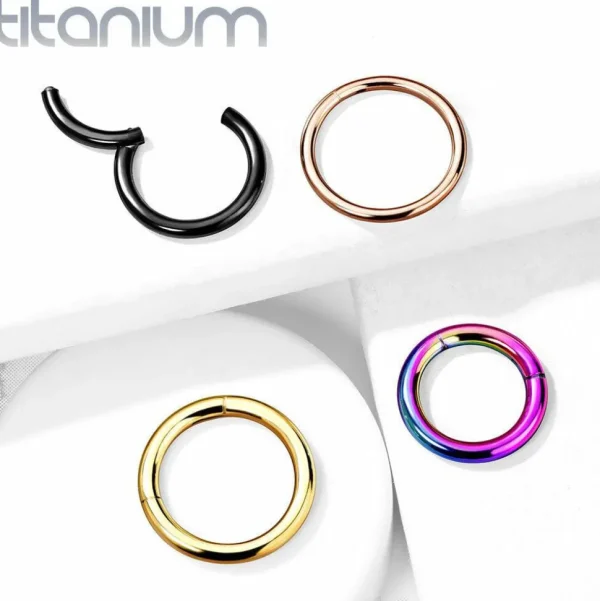 Lävistysrengas 1,2mm, Hinged Segment Hoop -titaaninen rengas (kulta)