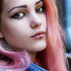 Lävistysrengas 0,8mm, Implant Grade Titanium Bendable Ring in Black