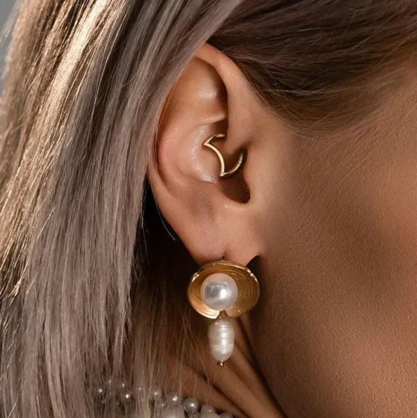 Lävistysrengas, Surgical Steel Crescent Moon in Gold
