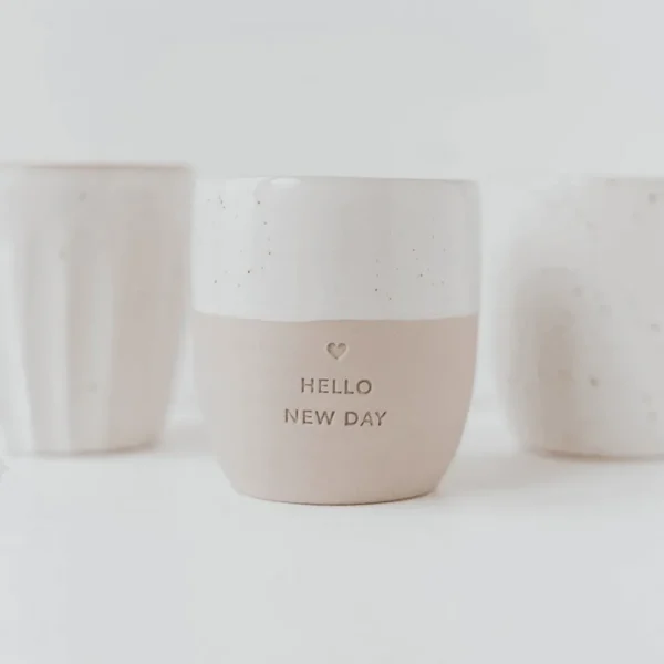 Muki, Hello New Day Mug -käsintehty korvaton tekstimuki