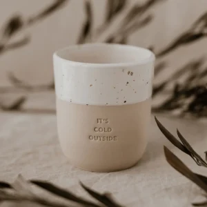 Muki, It's Cold Outside Mug -käsintehty korvaton tekstimuki