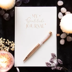 My Gratitude Journal -kiitollisuuspäiväkirja ja ruusukvartsikynä