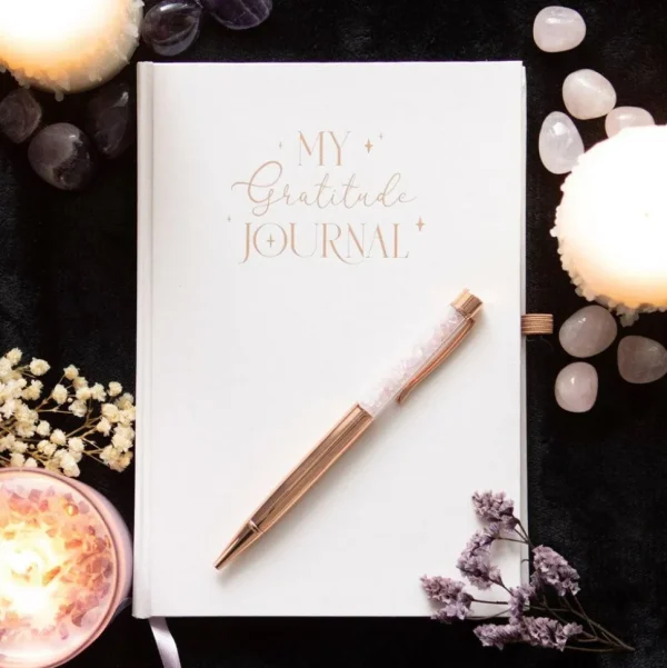 My Gratitude Journal -kiitollisuuspäiväkirja ja ruusukvartsikynä