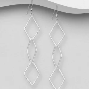 PREMIUM COLLECTION | Livia -hopeiset korvakorut taotulla pinnalla