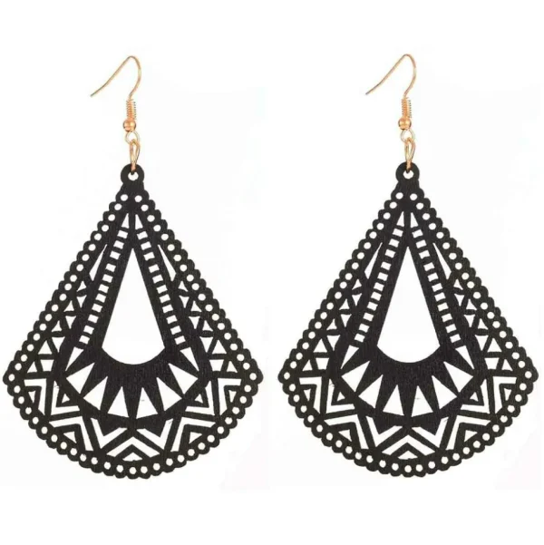 Puiset korvakorut, Black Triangles with Lace Decoration