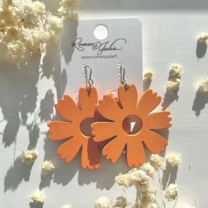 Puukorvakorut, Leinikki -oranssit kukkakorvakorut