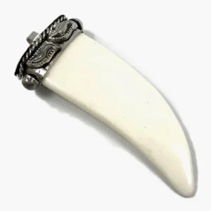Riipus, Cornes (valkoinen)