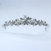 ROMANCE | Bianca -hopeanvärinen siro tiara helmillä