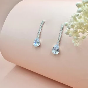 ROMANCE | Genevieve -hopeanväriset juhlakorvakorut cubic zirconioin