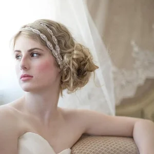 ROMANCE, Glamorous Headpiece -säihkyvä hopeanvärinen hiuskoriste