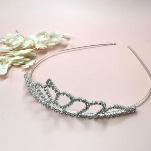 ROMANCE, Michele -hopeanvärinen tiara kirkkailla kivillä