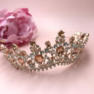ROMANCE, Sarah -ruusukullanvärinen korkea tiara