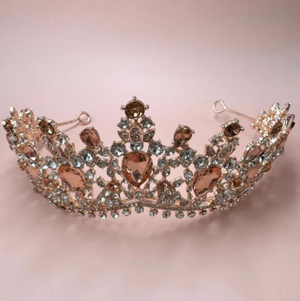 ROMANCE, Sarah -ruusukullanvärinen korkea tiara