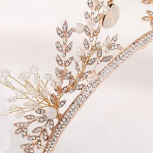 ROMANCE | Elegant Tiara in Rosegold -ruusukullanvärinen elegantti tiara